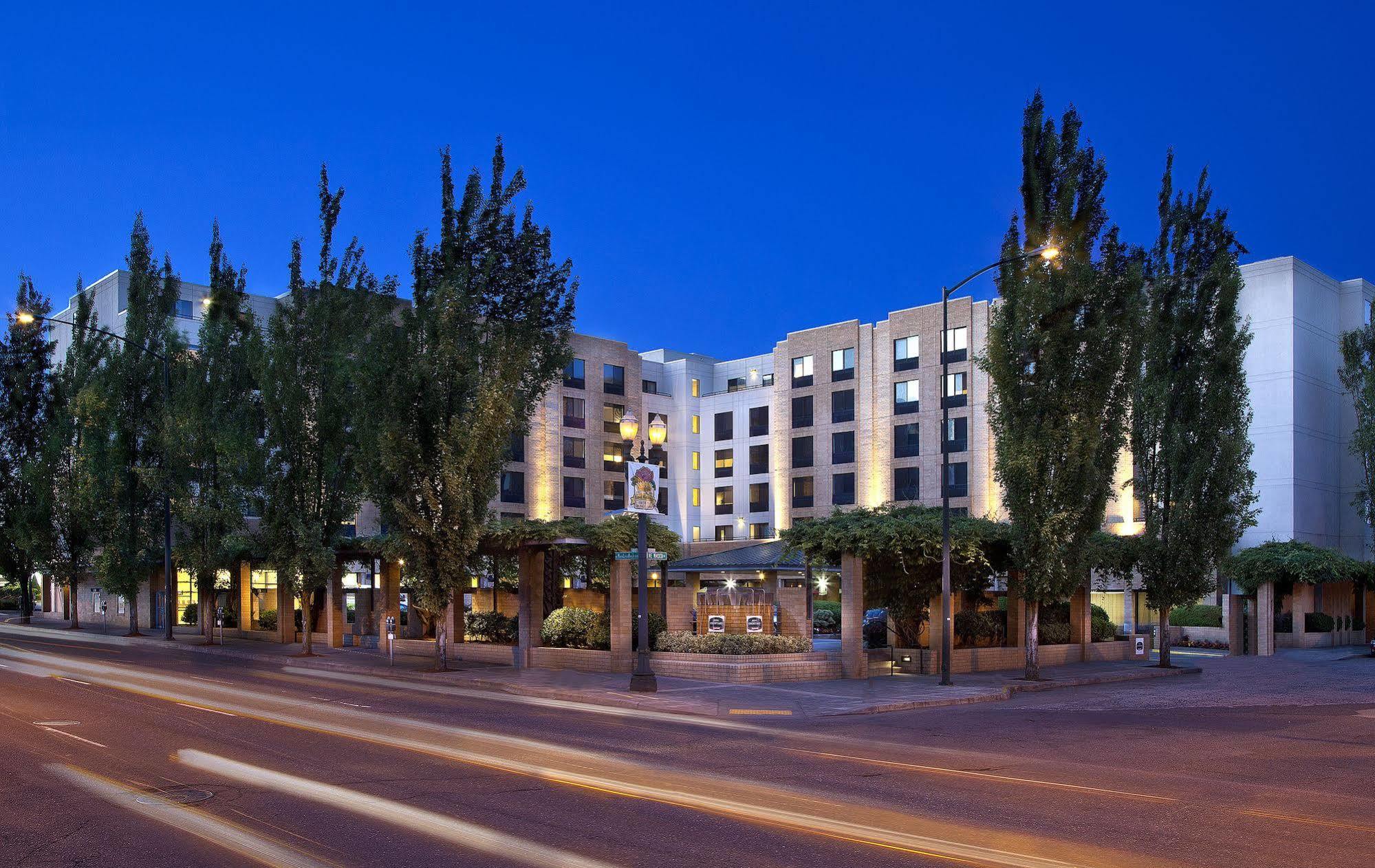 Courtyard Portland Downtown / Convention Center Hotel Exterior foto